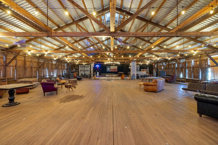 More Photos Of , Round Top Unknown For Sale