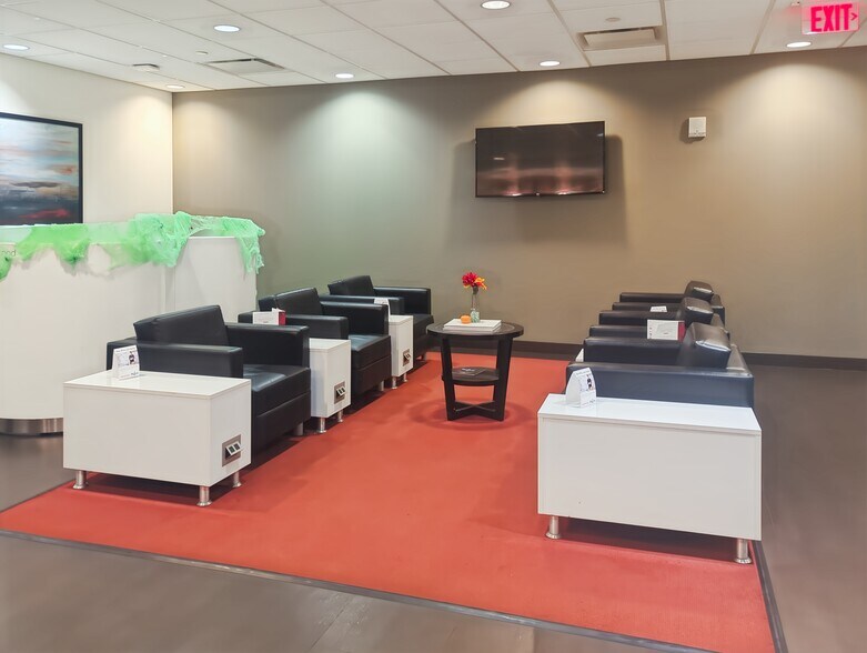 More Photos Of 100 Duffy Ave, Hicksville Coworking Space