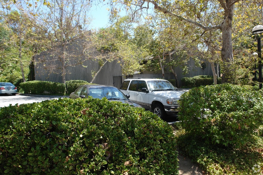 More Photos Of 930 Colorado Blvd, Los Angeles Office For Lease