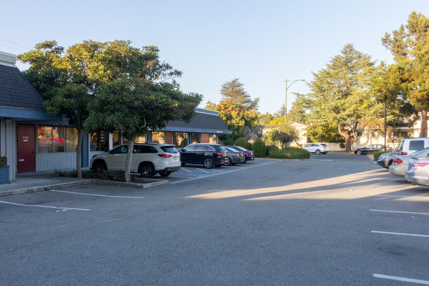 Primary Photo Of 2425 California St, Mountain View Unknown For Lease