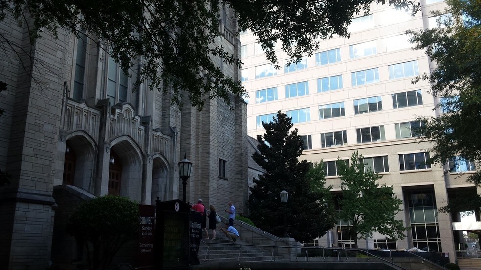 More Photos Of 501 N Tryon St, Charlotte Religious Facility For Lease