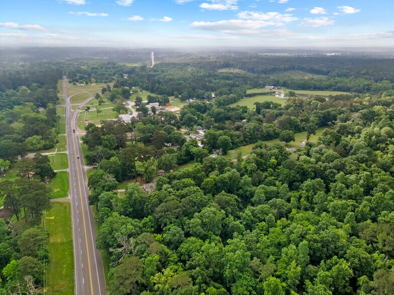 More Photos Of 2369 Texas State Highway 63 W, Jasper Industrial For Sale