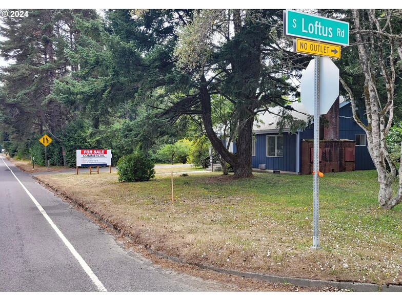 Primary Photo Of 85134 Oregon Coast Hwy, Florence General Retail For Sale