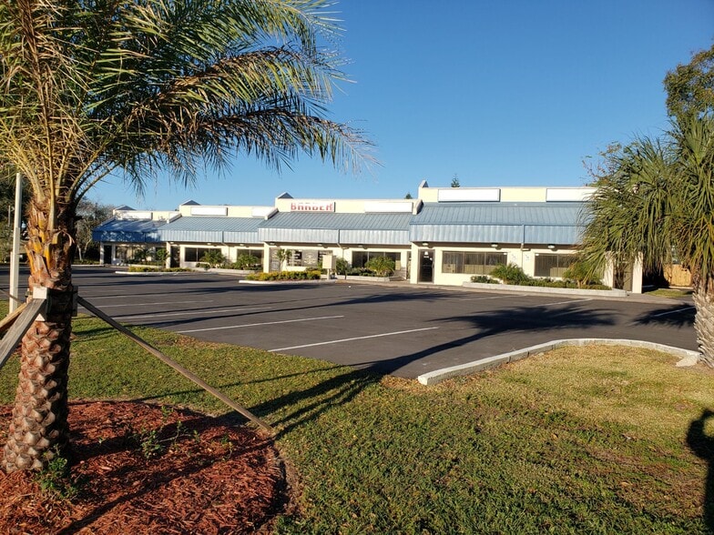 More Photos Of 900-914 Dixon Blvd, Cocoa Office For Sale