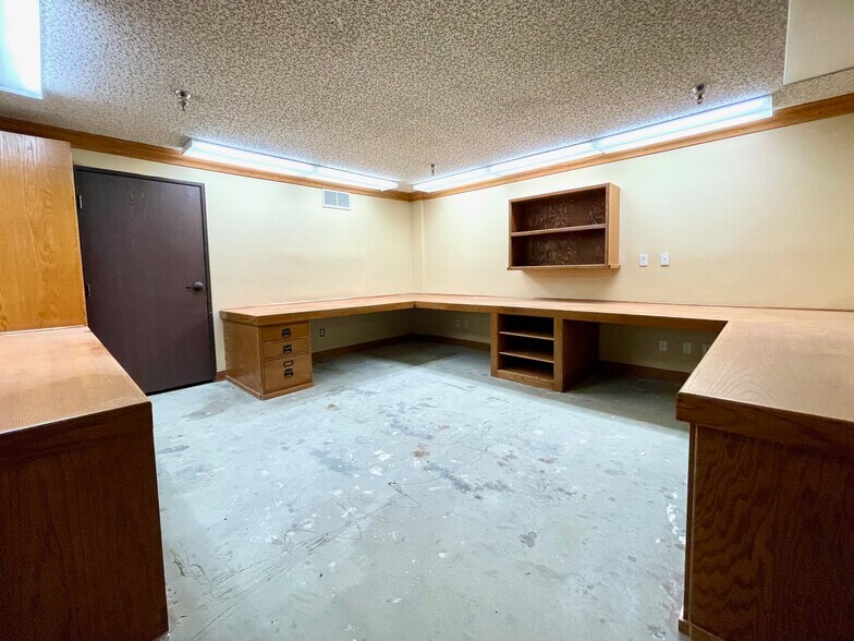 More Photos Of 11920 Goldring Rd, Arcadia Warehouse For Sale