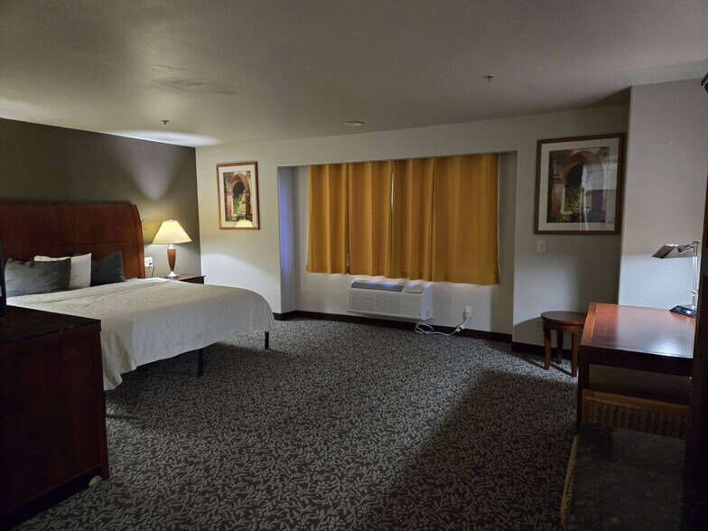 More Photos Of 8350 Razorback Rd, Colorado Springs Hotel For Sale