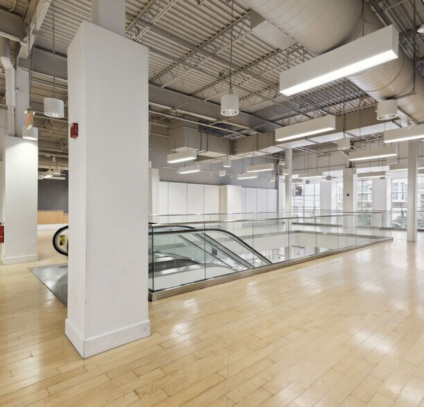 More Photos Of 1510 Walnut St, Philadelphia Storefront For Lease