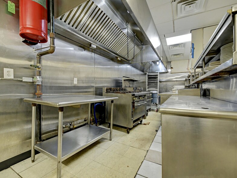 More Photos Of 638-640 Stokes Rd, Medford Restaurant For Sale