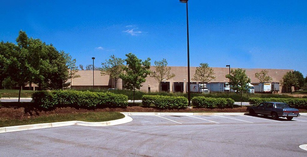 More Photos Of 8691 Larkin Rd, Savage Warehouse For Lease