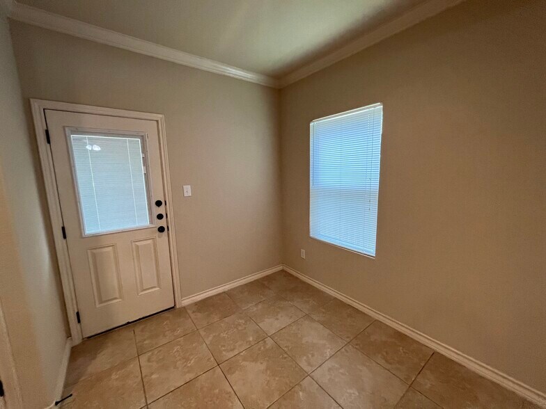 More Photos Of 6618 Mia Way, San Antonio Apartments For Sale