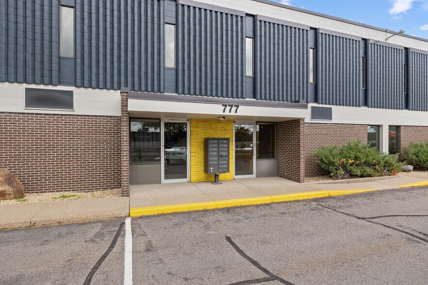More Photos Of 771-783 NE Harding St, Minneapolis Warehouse For Lease