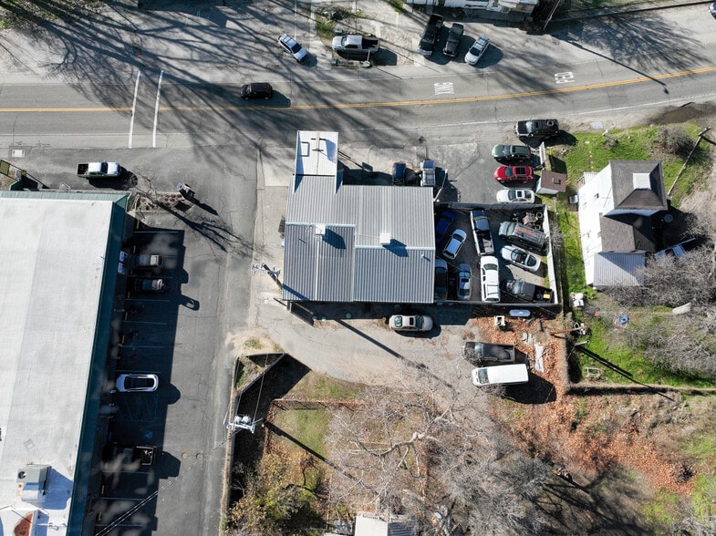 More Photos Of 33246 Auberry Rd, Auberry Freestanding For Sale