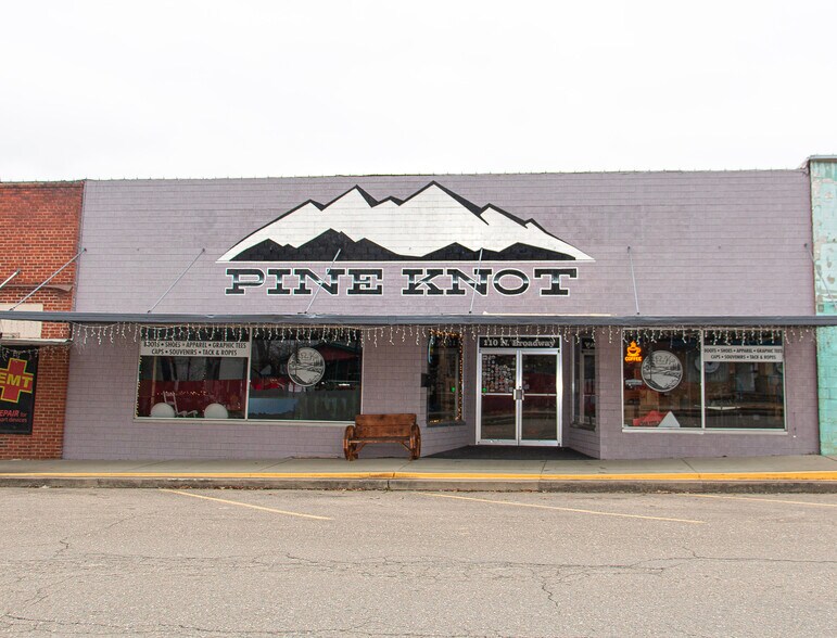 More Photos Of 110 N Broadway St, Broken Bow General Retail For Sale