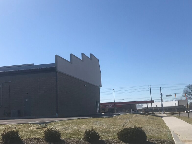 More Photos Of 8511 Madison Ave, Indianapolis Storefront Retail Office For Lease