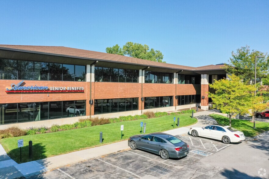 More Photos Of 9850 Nicholas St, Omaha Office For Lease