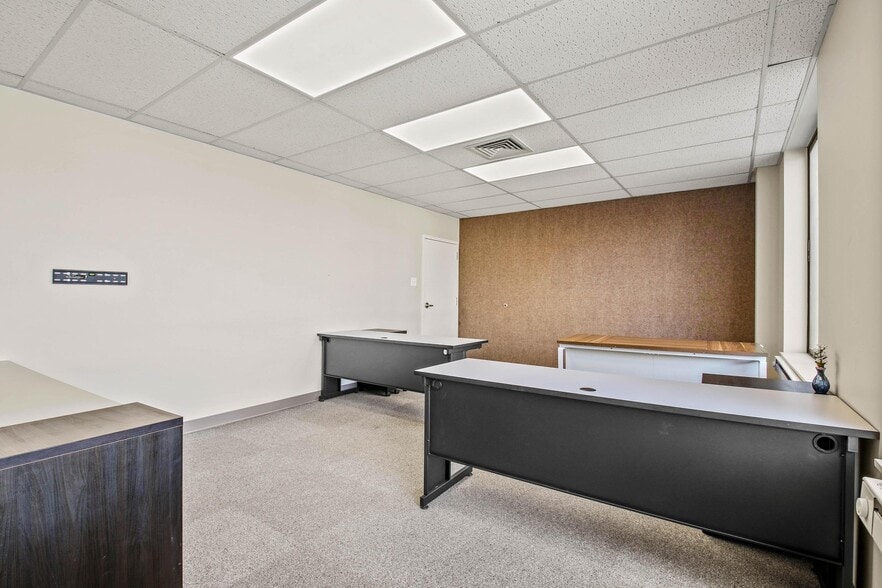 More Photos Of 10 W Northampton St, Wilkes-Barre Storefront For Sale