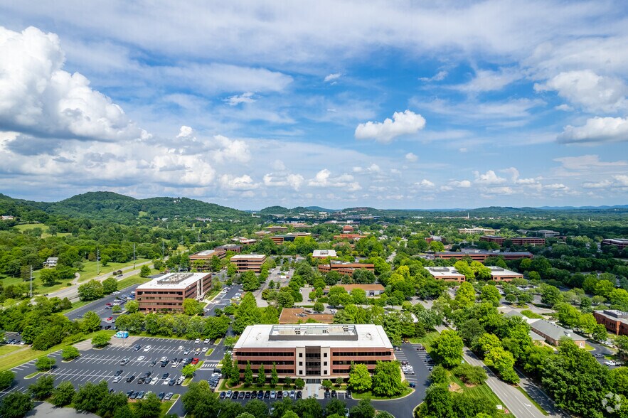 More Photos Of 5410 Maryland Way, Brentwood Unknown For Lease