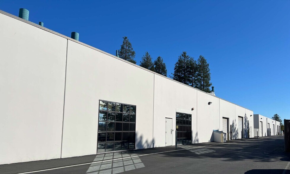 More Photos Of 2331 Circadian Way, Santa Rosa Research And Development For Lease