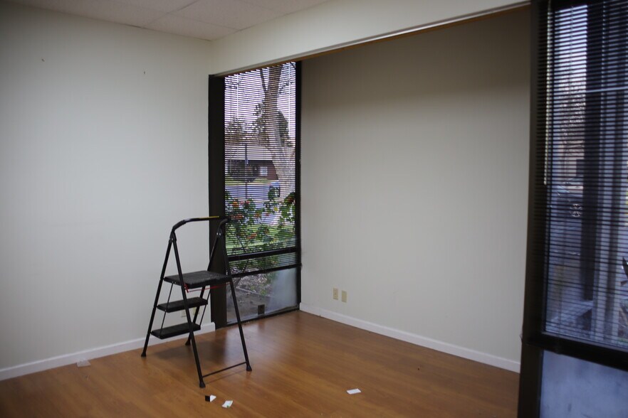 More Photos Of 3350 Scott Blvd, Santa Clara Warehouse For Lease