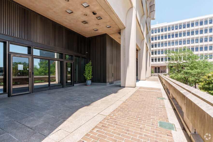 More Photos Of 800 N King St, Wilmington Office For Lease