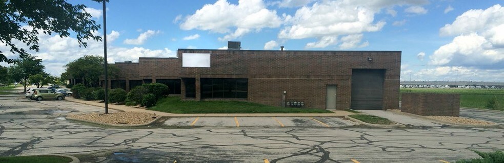 More Photos Of 3501-3511 N Kimball Dr, Kansas City Industrial For Lease