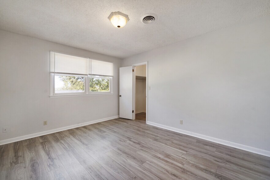 More Photos Of 1012-1032 Hickory Hill Ln, Hermitage Apartments For Sale