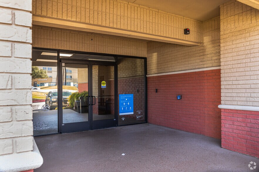 More Photos Of 12602 Toepperwein Rd, San Antonio Medical For Lease