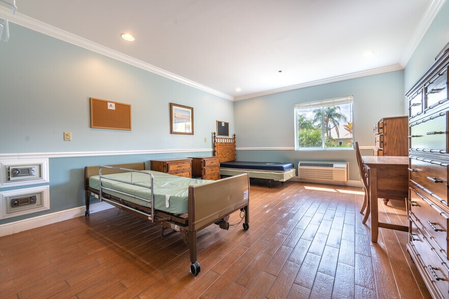 More Photos Of 3451-3463 W Midway Rd, Fort Pierce Rehabilitation Center For Sale
