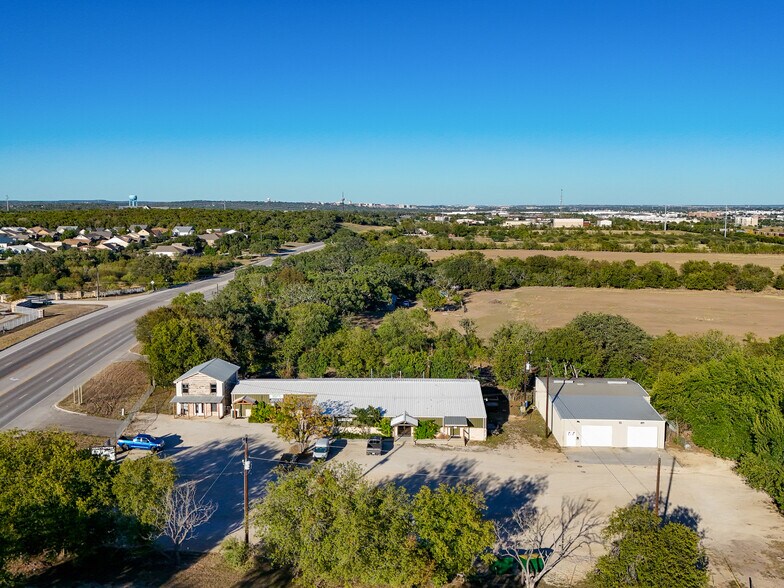 More Photos Of 3419 Hunter Rd, San Marcos Unknown For Lease