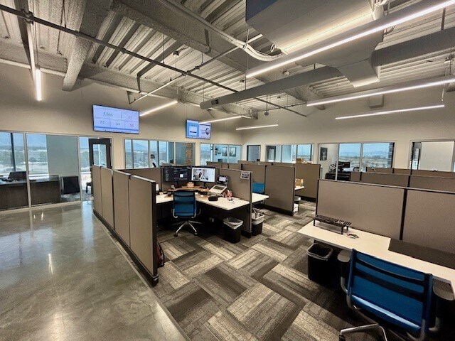 More Photos Of 1064 S North County Blvd, Pleasant Grove Office For Lease