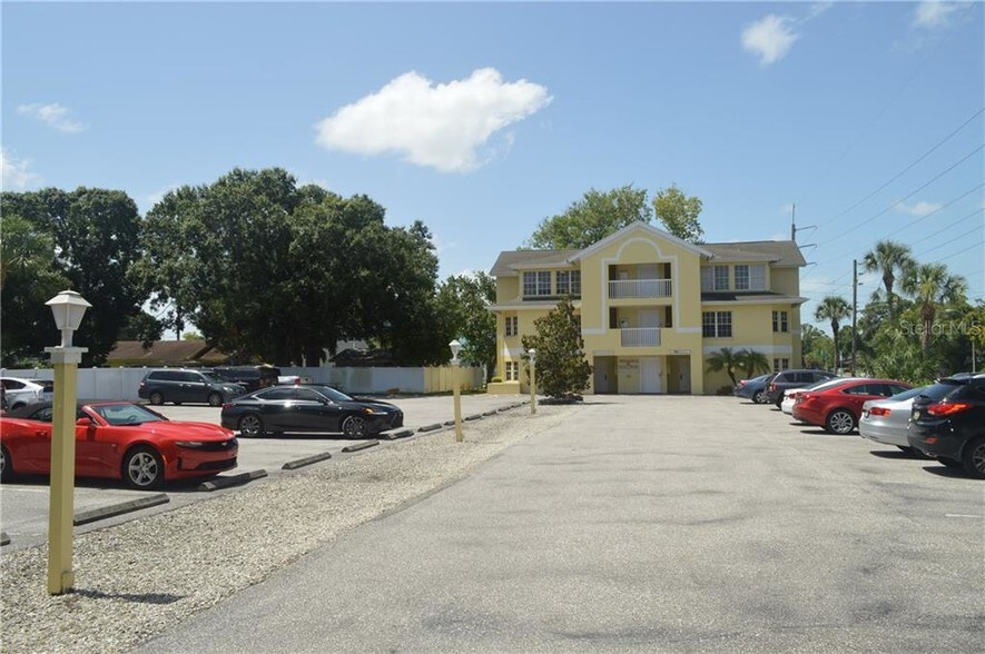 More Photos Of 1617 S Tuttle Ave, Sarasota Medical For Sale