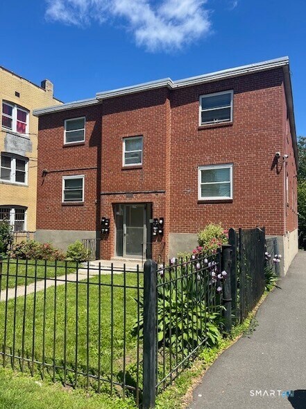 Primary Photo Of 174-176 Hillside Ave, Hartford Apartments For Sale