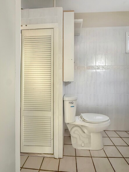 More Photos Of 1135 Route 9D, Garrison Storefront Retail Residential For Lease