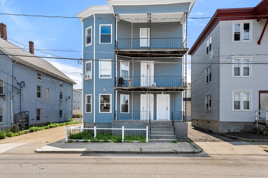 More Photos Of 116 Foundry St, Central Falls Apartments For Sale