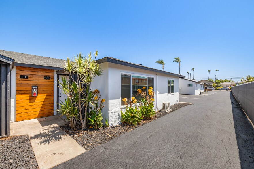 More Photos Of 569 Park Way, Chula Vista Apartments For Sale