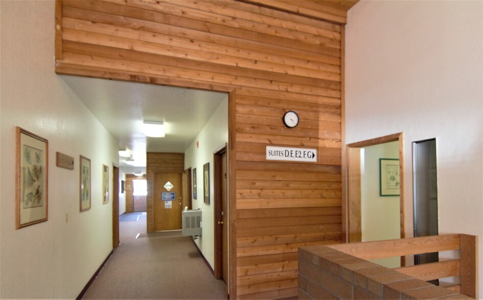 More Photos Of 1900 N 99 Hwy, Mcminnville Loft Creative Space For Lease
