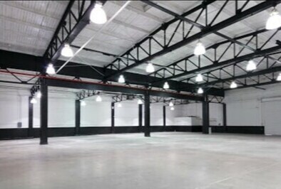 More Photos Of 25 Franklin St, Brooklyn Light Manufacturing For Lease