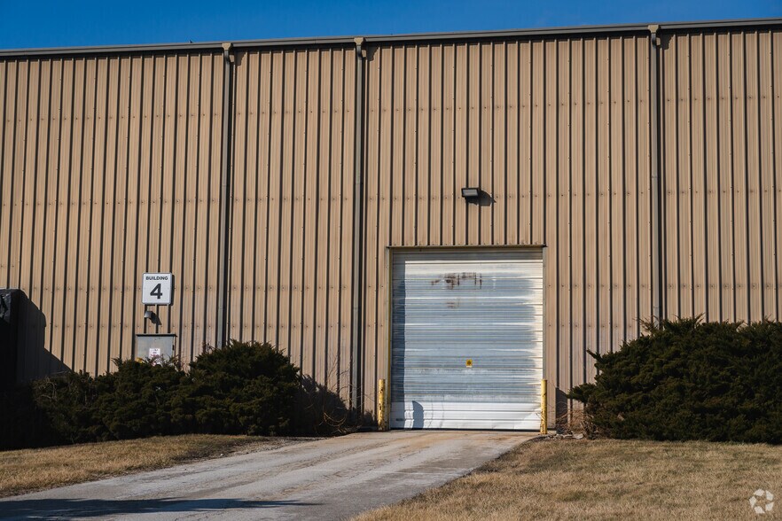 More Photos Of 7401 Fremont Pike, Perrysburg Warehouse For Lease