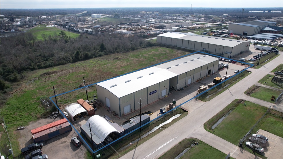More Photos Of 15055 West Dr, Houston Warehouse For Lease