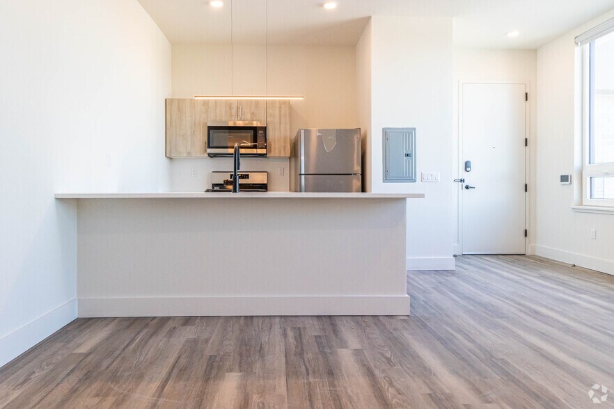 More Photos Of 55 Washington St, East Orange Apartments For Sale