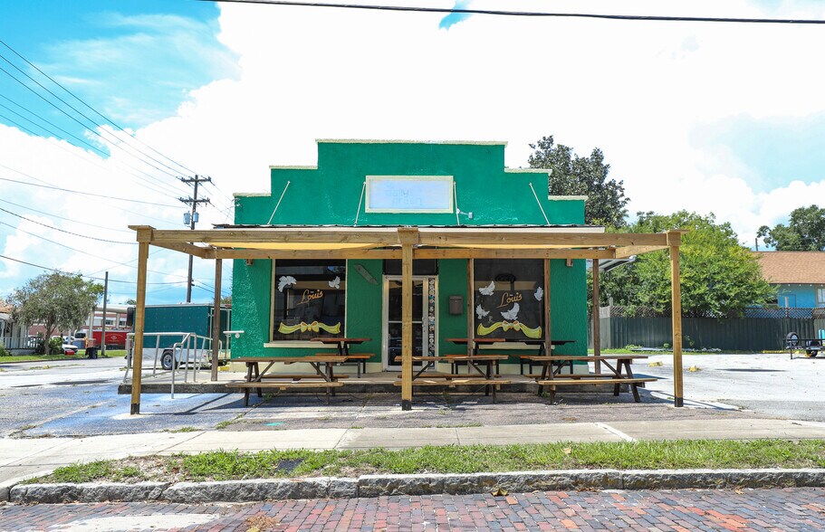 More Photos Of 436 SE 2nd St, Gainesville Restaurant For Lease