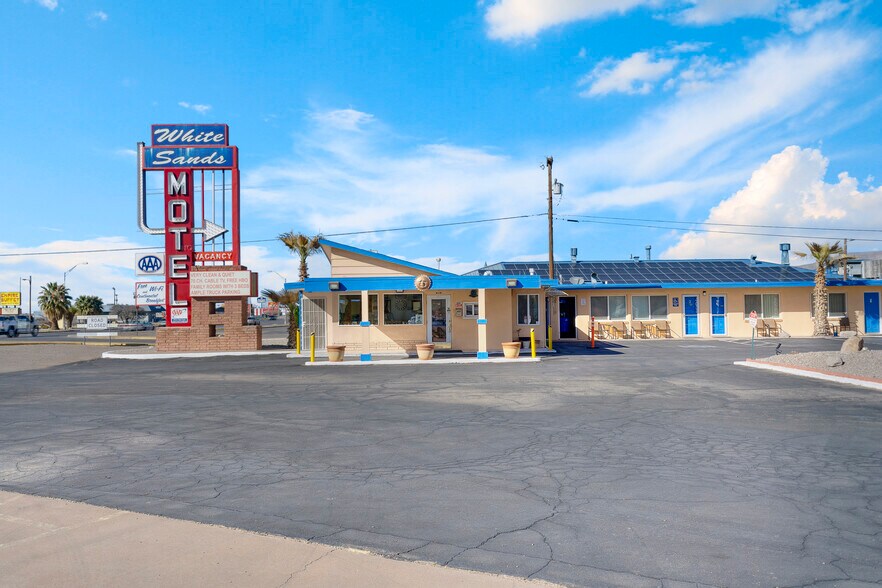 Primary Photo Of 1101 So White Sands Blvd, Alamogordo Hotel For Sale