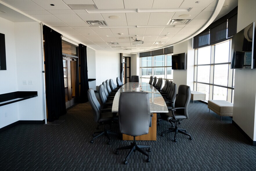 More Photos Of 8200 S Unit Dr, Tulsa Office For Lease