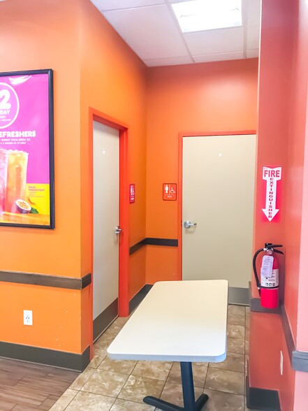 More Photos Of 3085 College Park Dr, The Woodlands Freestanding For Lease