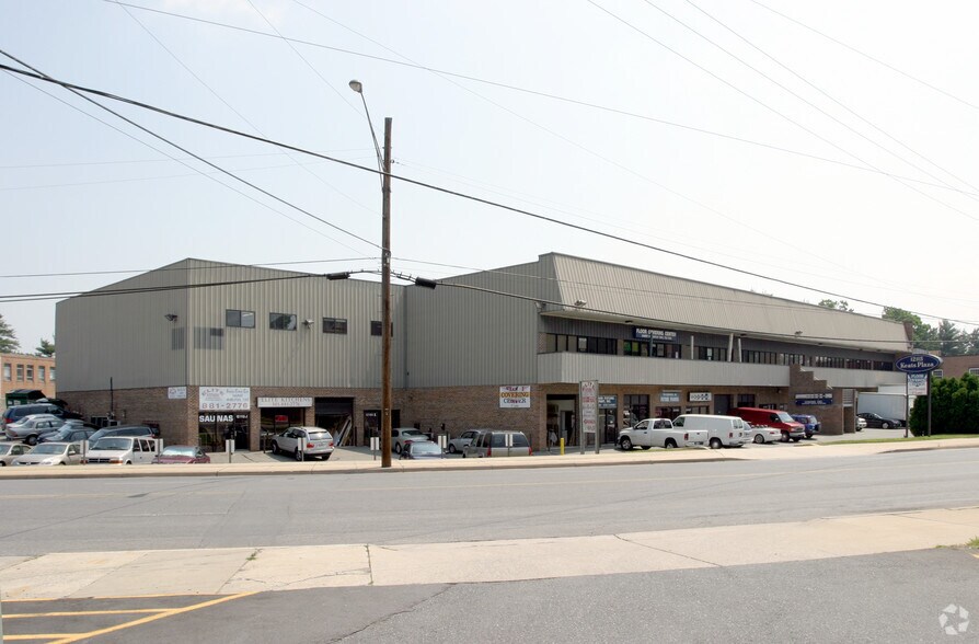 More Photos Of 12115 Parklawn Dr, Rockville Flex For Lease