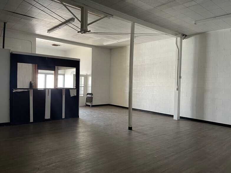 More Photos Of 718 W Spruce St, Deming Storefront Retail Office For Sale