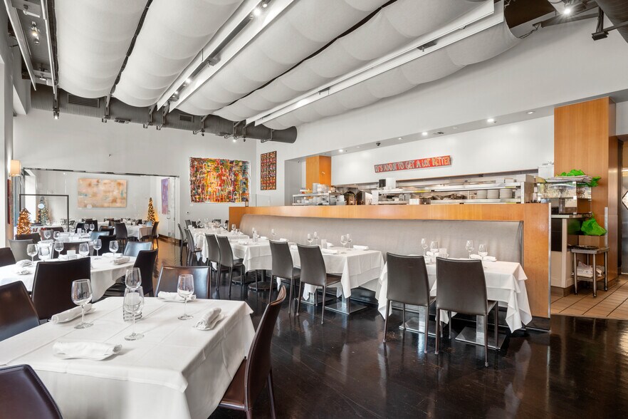 More Photos Of 11400 W Olympic Blvd, Los Angeles Office For Sale