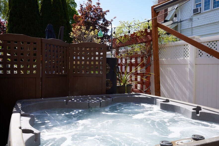 More Photos Of 527 Catherine St, Walla Walla Hospitality For Sale