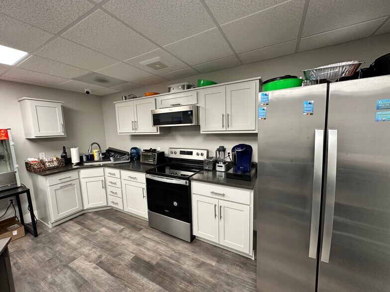 More Photos Of 1450 S 32nd St W, Billings Warehouse For Sale