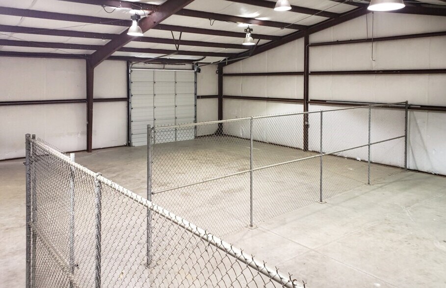 More Photos Of 5335 Brystone Dr, Houston Flex For Lease